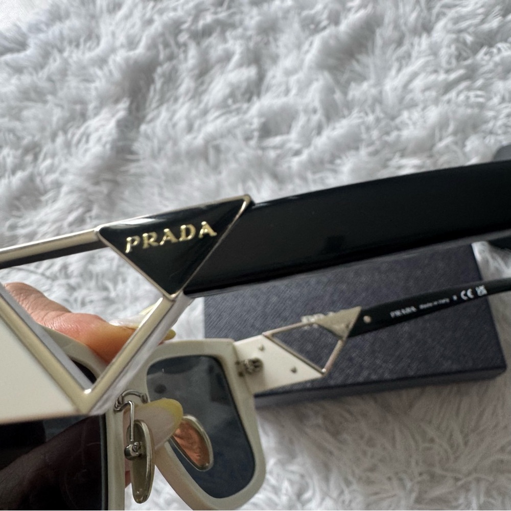 Prada Ivory White Sunglasses Oversized - Picture 6 of 13